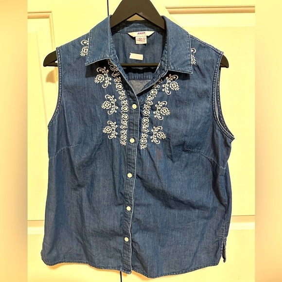 Alia Tops - Alia Petite Floral Embroidered Denim Sleeveless Collared Blouse Size 12P Women’s